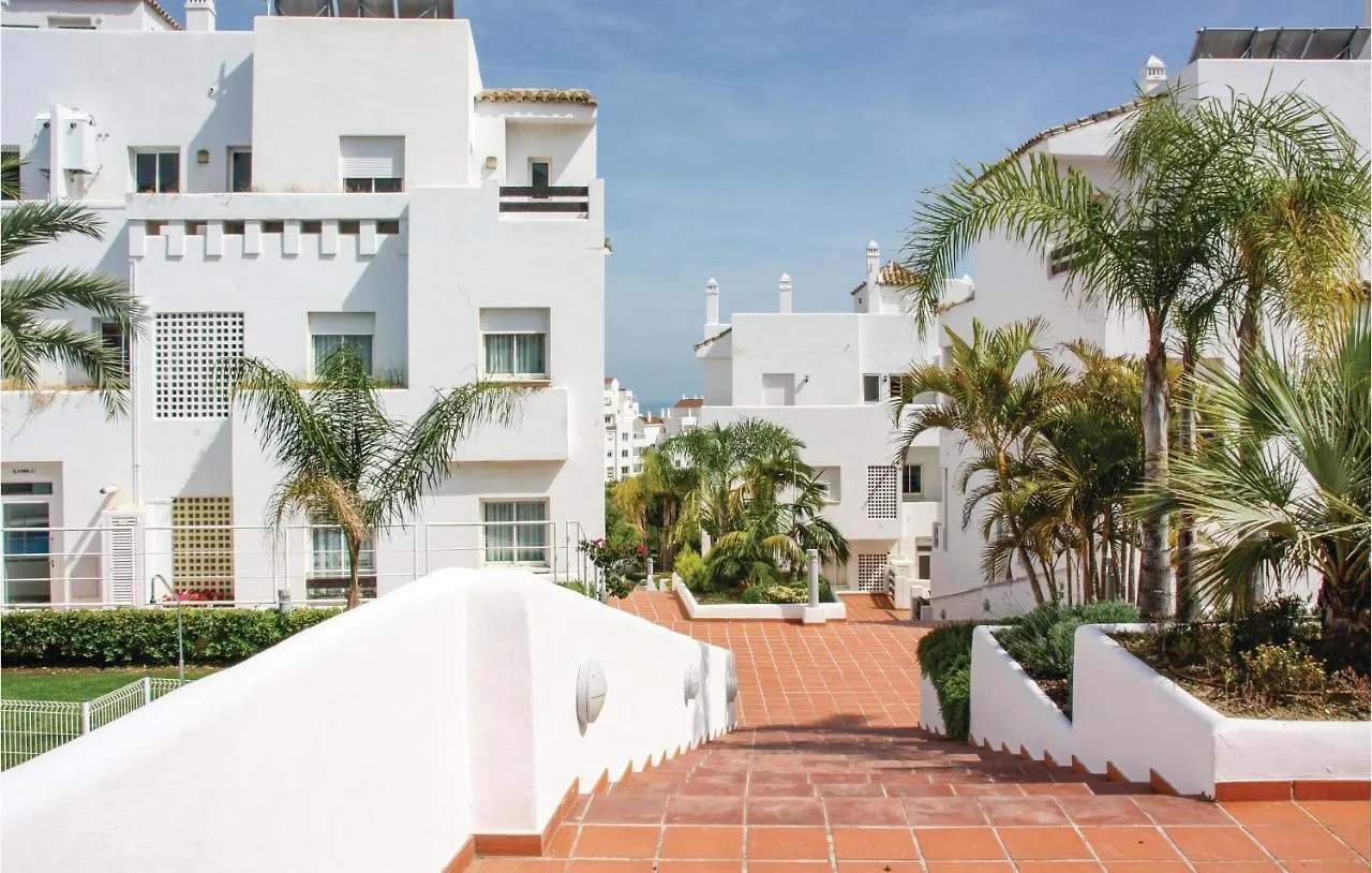 Beautiful Apartment In Estepona With Wifi 0*,
