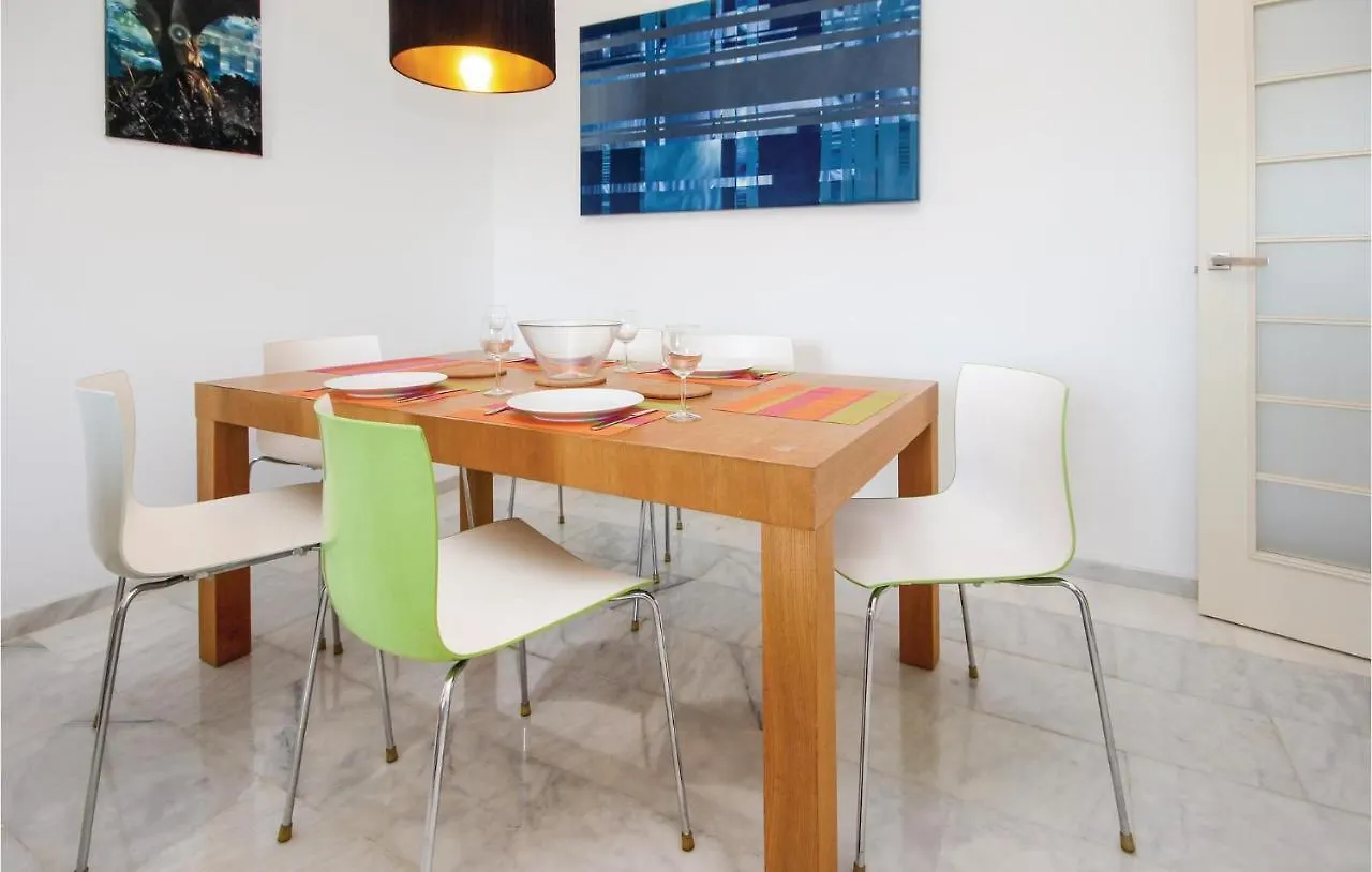 Beautiful Apartment In Estepona With Wifi